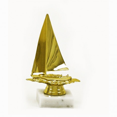 Segelboot Goldfigur mit Basis