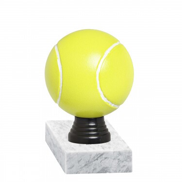 Bunte Tennisballfigur mit Basis