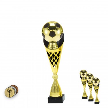 Fußballball auf einer schwarz-goldenen Trophäe A