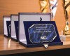 Lederähnliche Plakettenbox in Blau